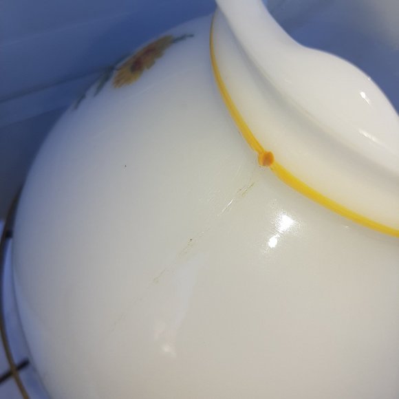 One Vintage Handpainted Milk Glass Electric Hurricane Table Lamps 1960s - Picture 5 of 10